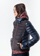 Load image into Gallery viewer, Cinosura Coat in Navy